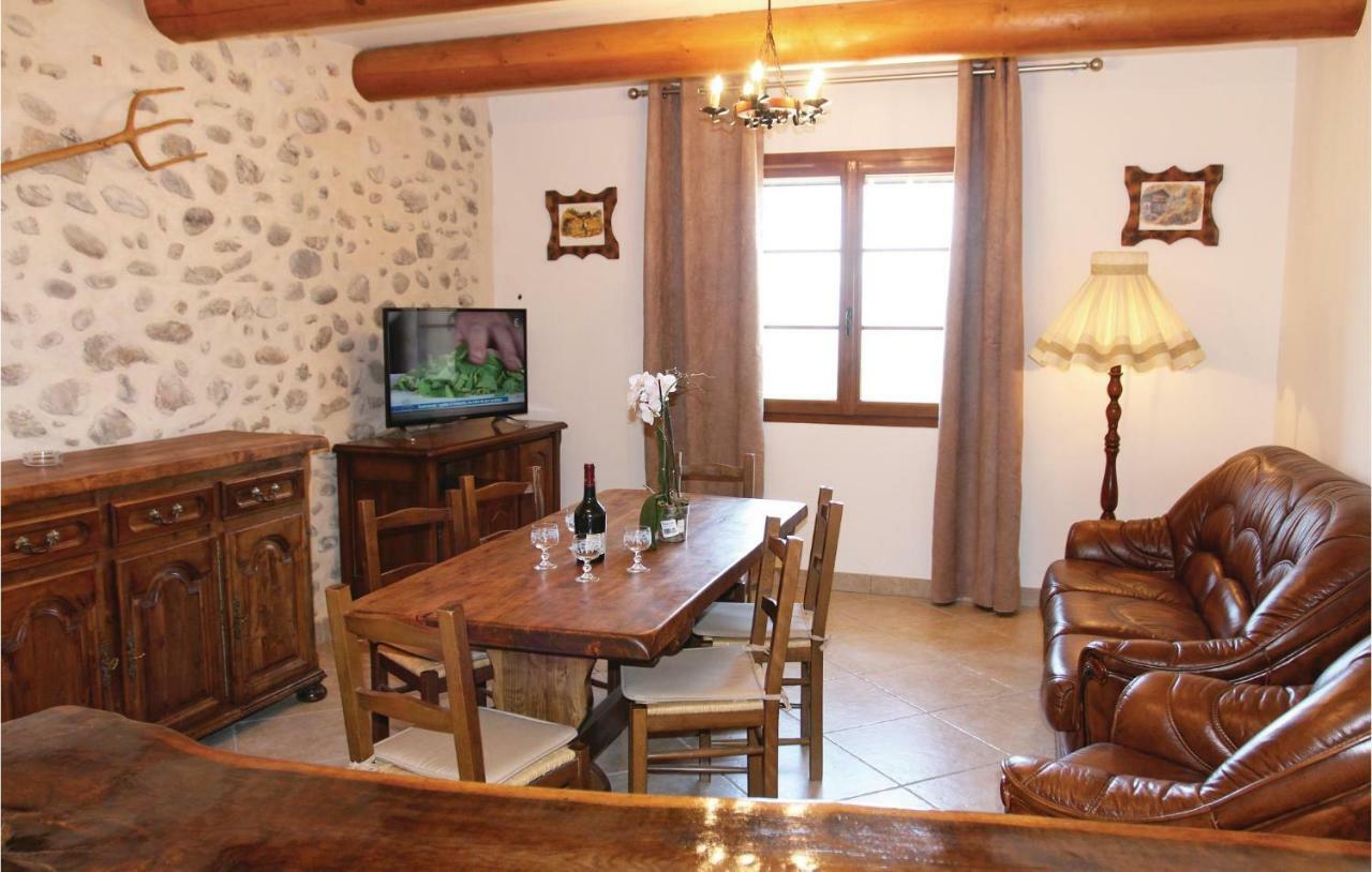 2 Bedroom Awesome Home In Sigoyer Sigoyer  エクステリア 写真